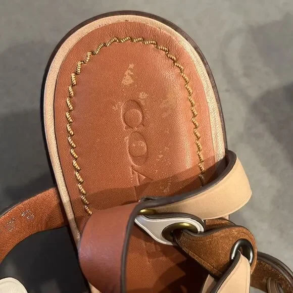 Coach Mid Heel Sandal Links, Size 10 - Picture 14 of 15